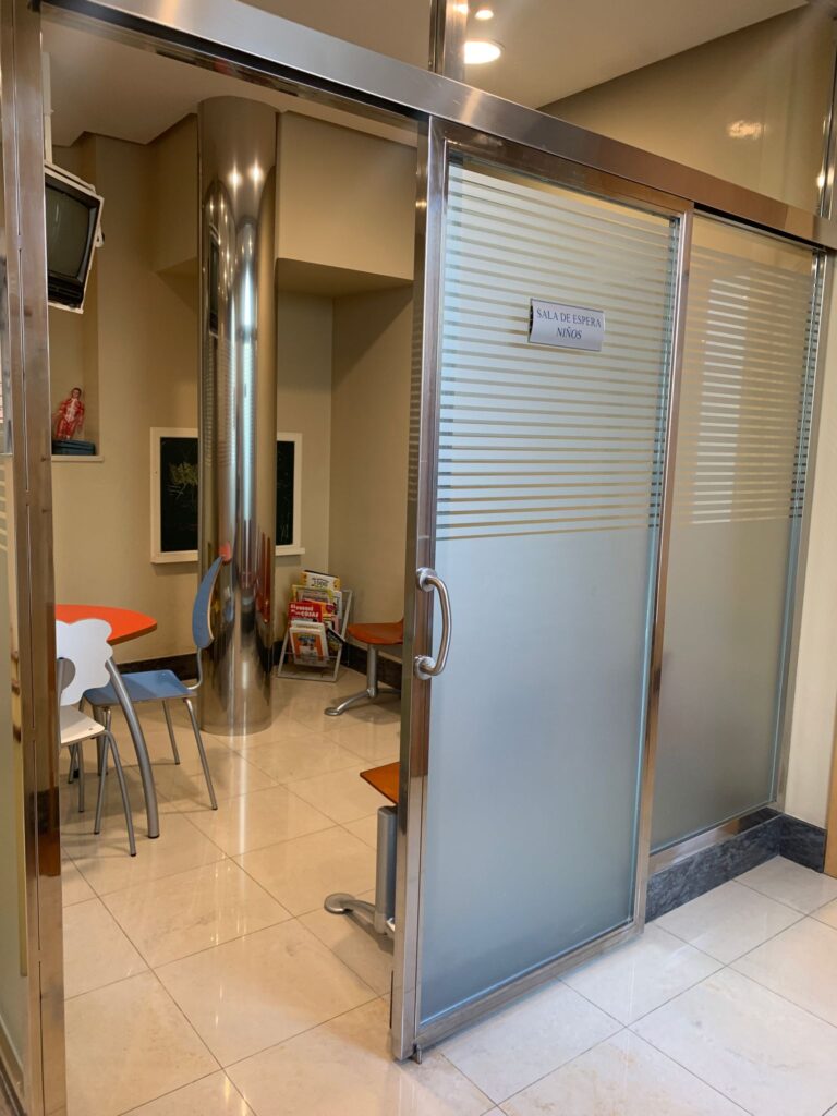 Sala Infantil de espera. Odontopediatría.